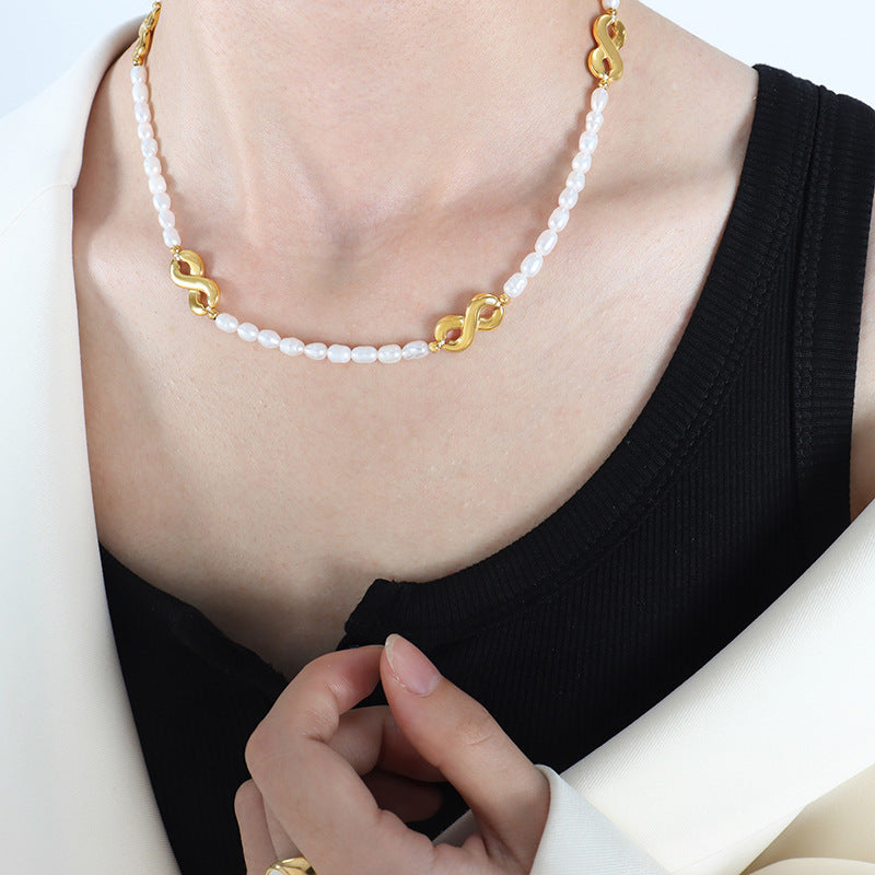 Necklace 18K gold classic fashion pearl with number "8" design