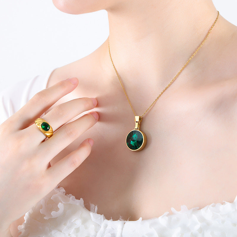 Necklace 18K gold classic retro round inlaid gemstone design simple style