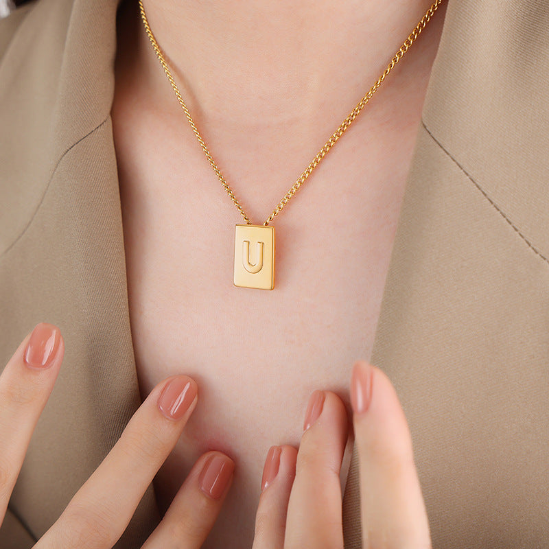 Necklace 18K romantic personalized square shape with 26 English letters design