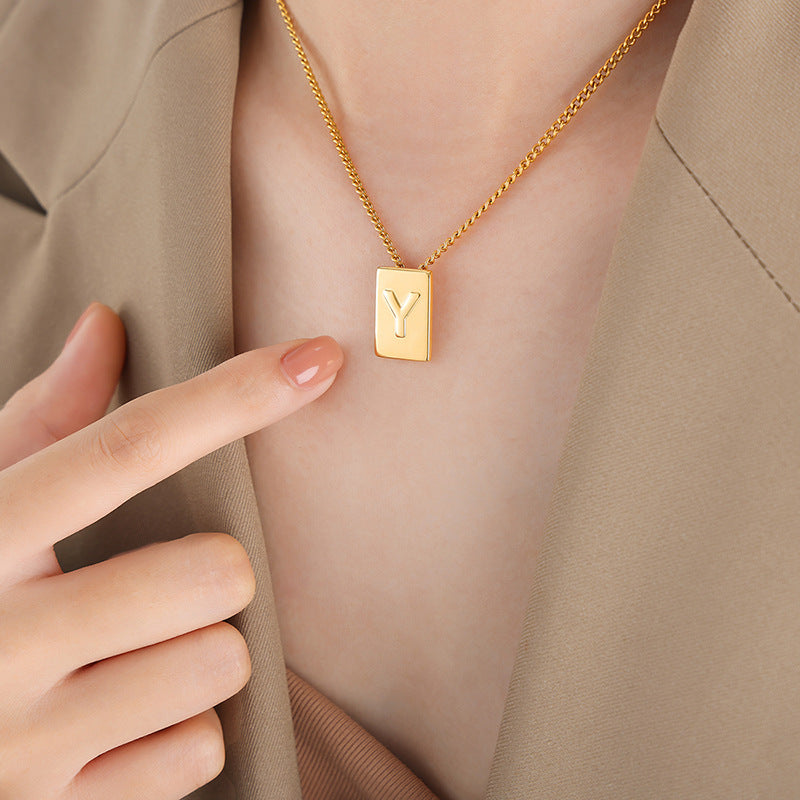 Necklace 18K romantic personalized square shape with 26 English letters design