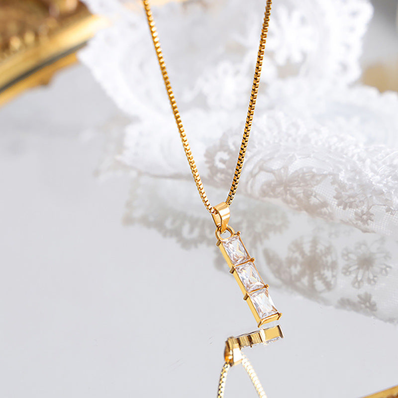 Necklace 18K gold light luxury versatile simple rectangular gem-set design