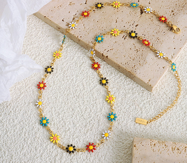 Necklace and Bracelet set 18K gold exquisite and noble daisy design