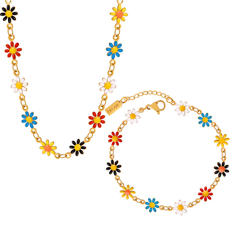 Necklace and Bracelet set 18K gold exquisite and noble daisy design