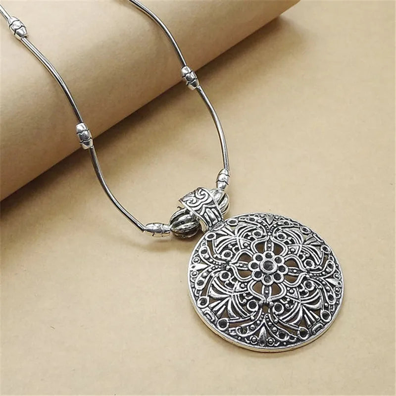 Necklace For Women Hollow Vintage Bohemia Charm Tibet Brand Statement Fashion Jewelry