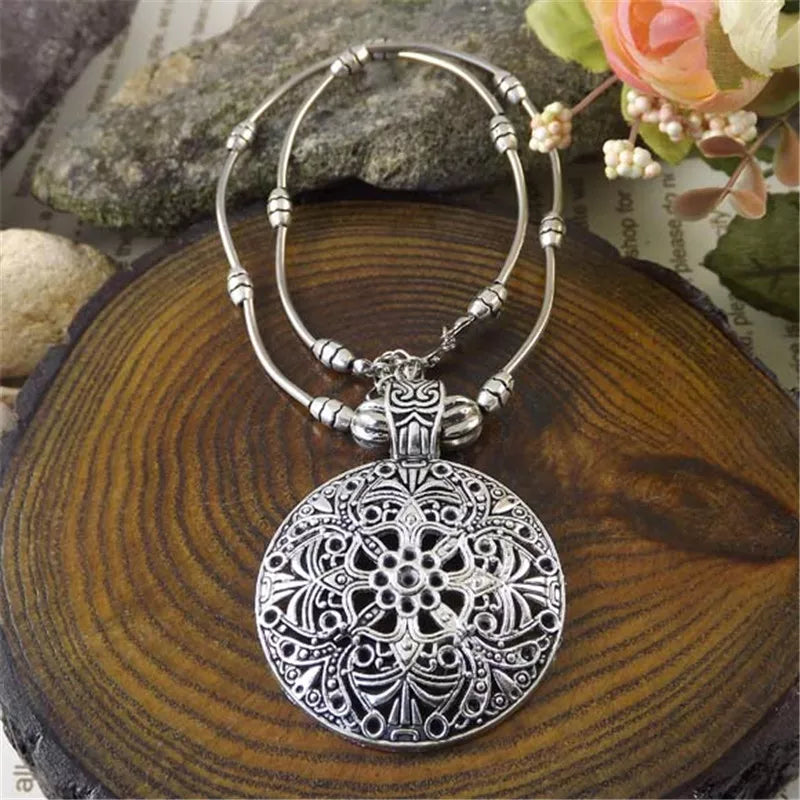 Necklace For Women Hollow Vintage Bohemia Charm Tibet Brand Statement Fashion Jewelry