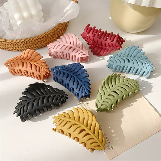 Hair Claw for Women Fashion Styling Tool Leaf Shape Solid Color Frosted Grab Clip Bun Hair Accessories