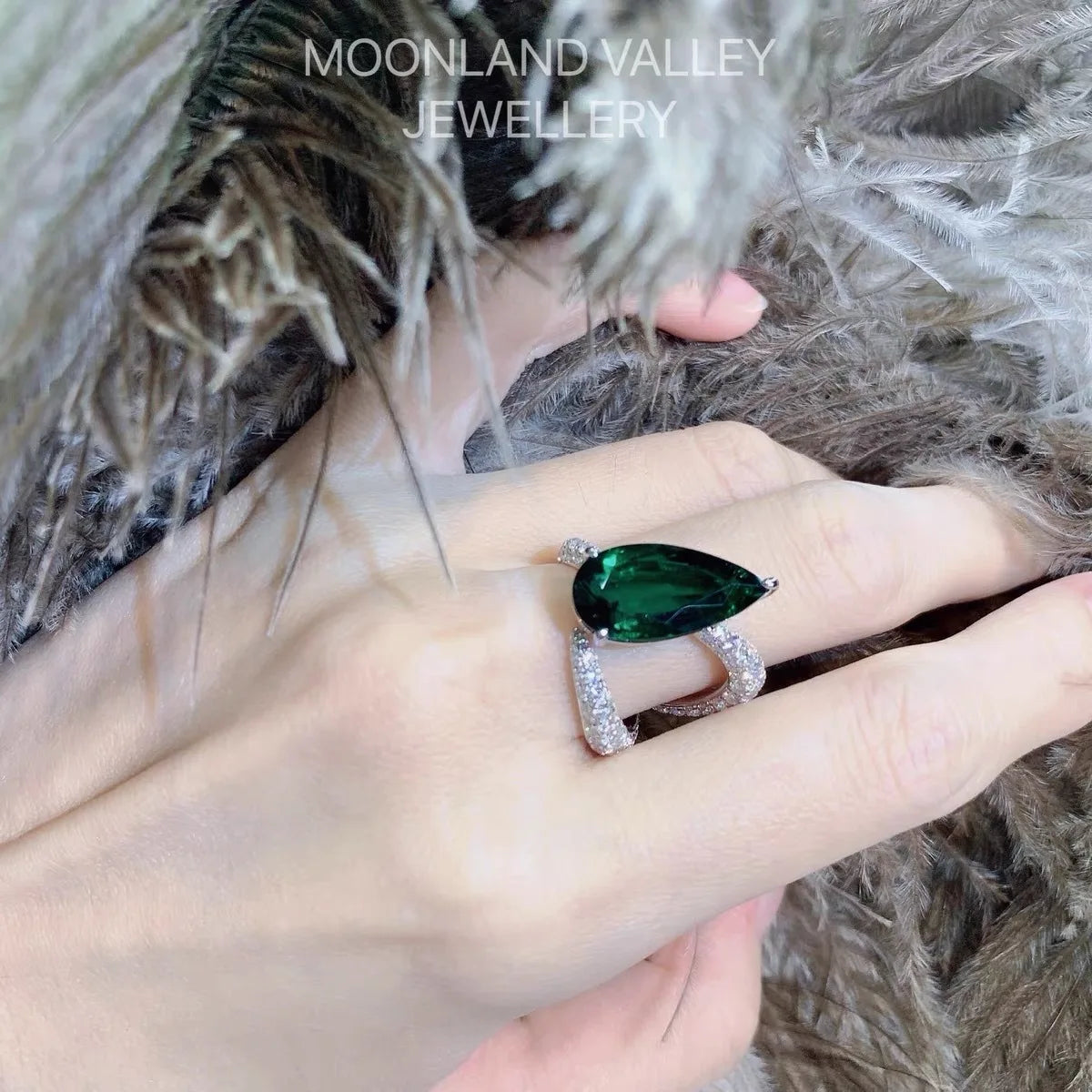 Rings for Women Adjustable Size Dark Green Long Waterdrop AAA Zirconia Geometric Setting Luxury Jewelry Gifts