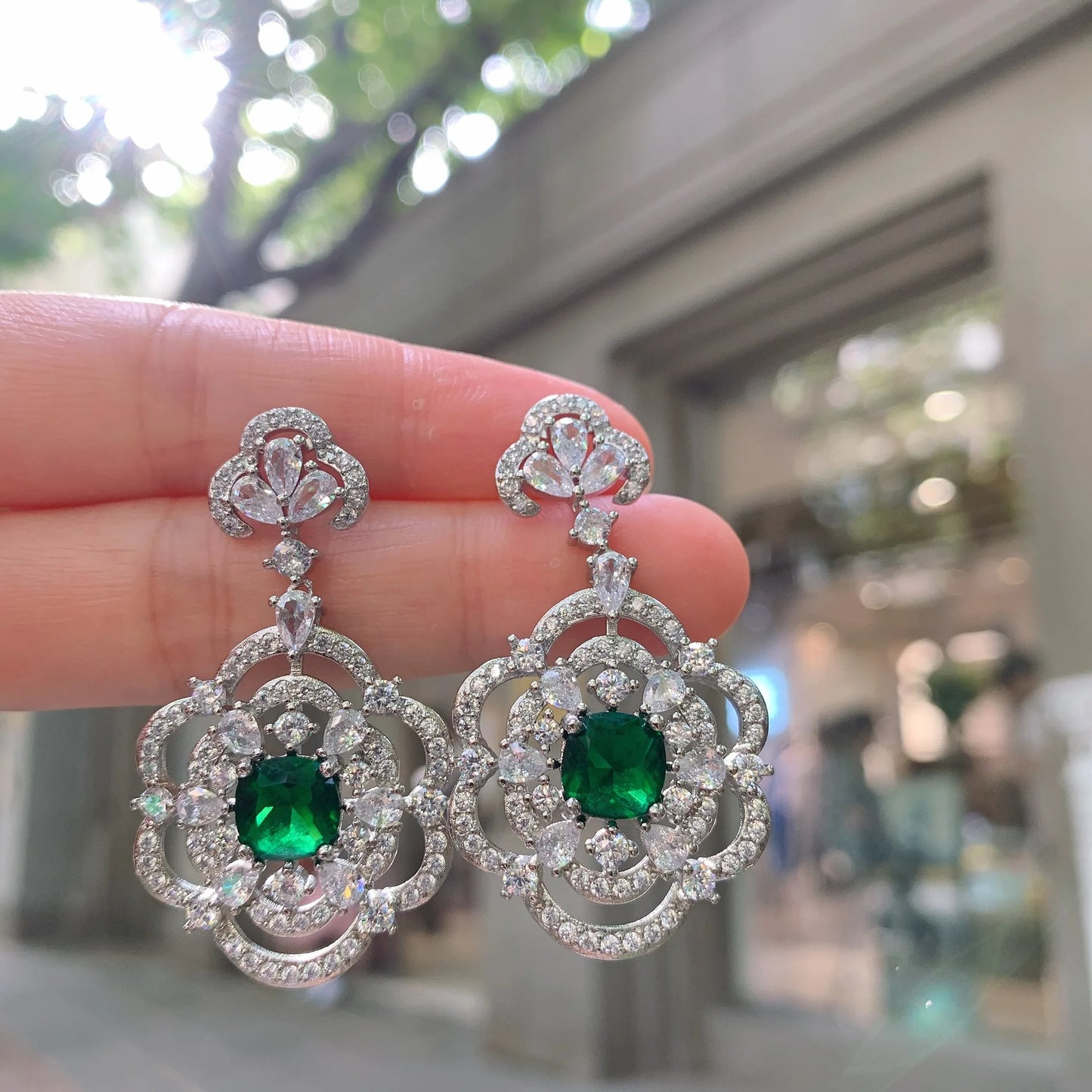 Earrings Women Vintage Antique Emerald Drop Earring Shine AAA Zircon Temperament Dangler Ladies Big Wedding Bridal Ear Jewelry