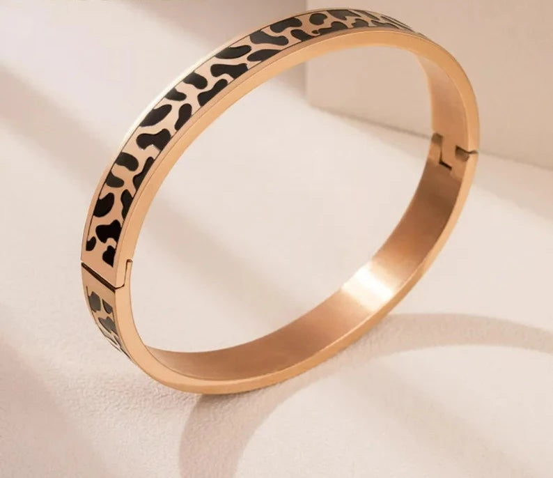 Bracelets for Women Trendy Classic Stainless Steel Leopard Print Bangles Simple Golden Jewelry Gifts