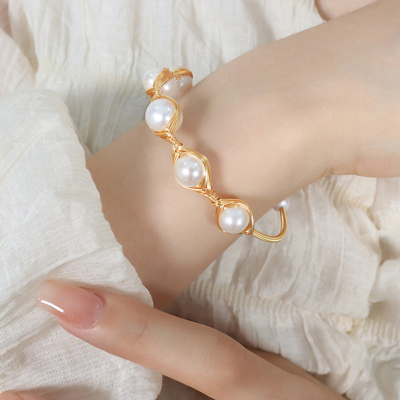 Bracelet 18K gold light luxury and noble inlaid pearl design