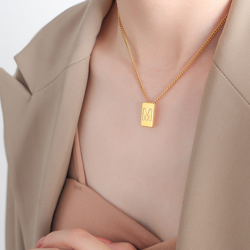 Necklace 18K romantic personalized square shape with 26 English letters design