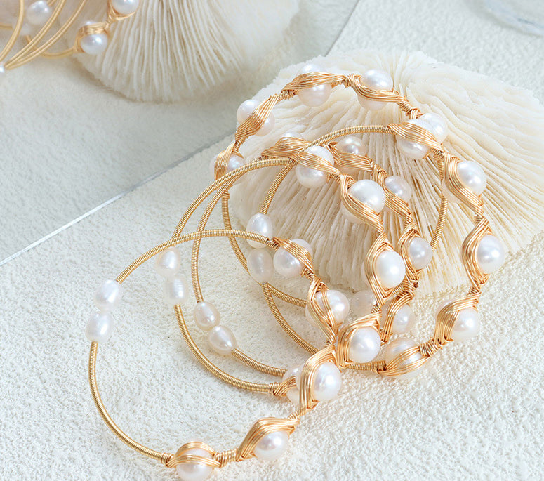 Bracelet 18K gold light luxury and noble inlaid pearl design